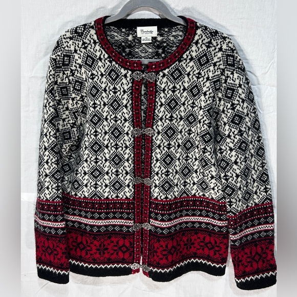 Cambridge Wool Sweater Christmas Fair Isle Red Black Silver Clasp Size Medium - Picture 8 of 12